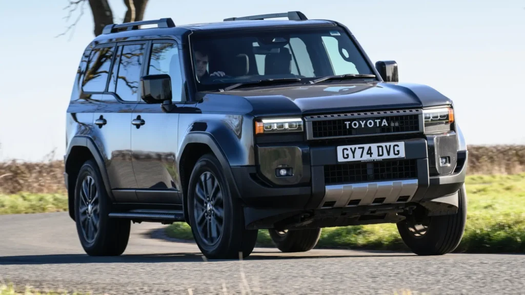 Toyota Land Cruiser J250: दमदार वापसी, रॉयल अंदाज़ और असली ऑफ-रोडिंग का बादशाह!