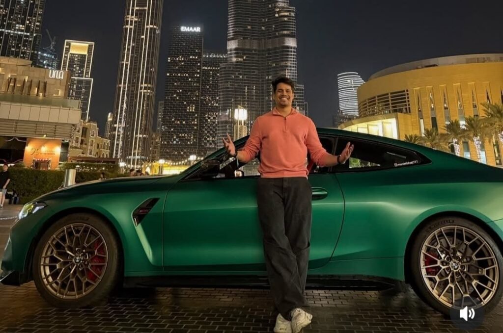 GamerFleet gaming setup PC and microphone