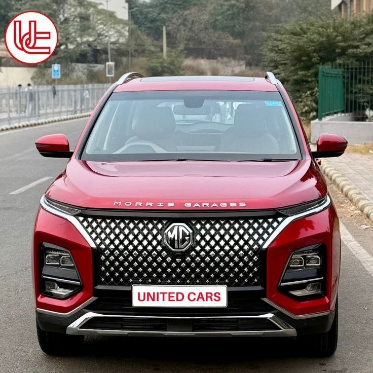 MG Hector Plus Hybrid