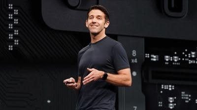जॉन टर्नस होंगे Apple के नए CEO, टिम कुक बनेंगे Executive Chairman