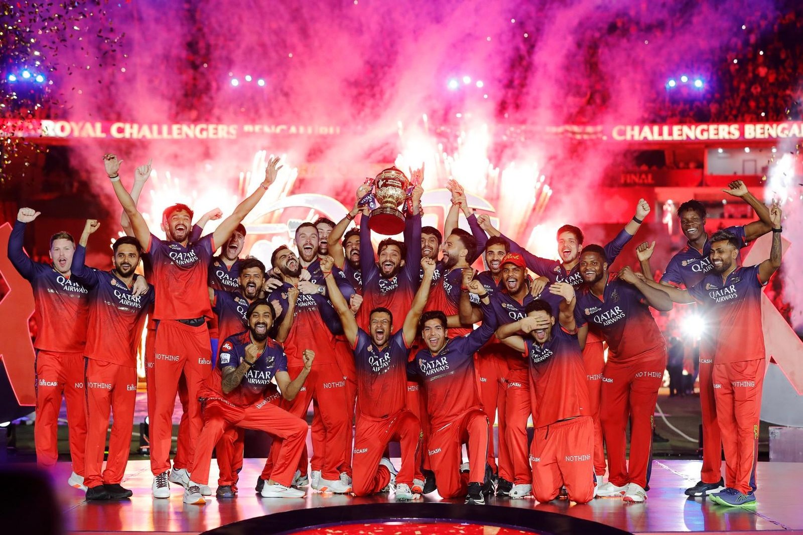 Royal Challengers Bengaluru (RCB): IPL की सबसे लोकप्रिय टीम जिसने आखिरकार जीती ट्रॉफी