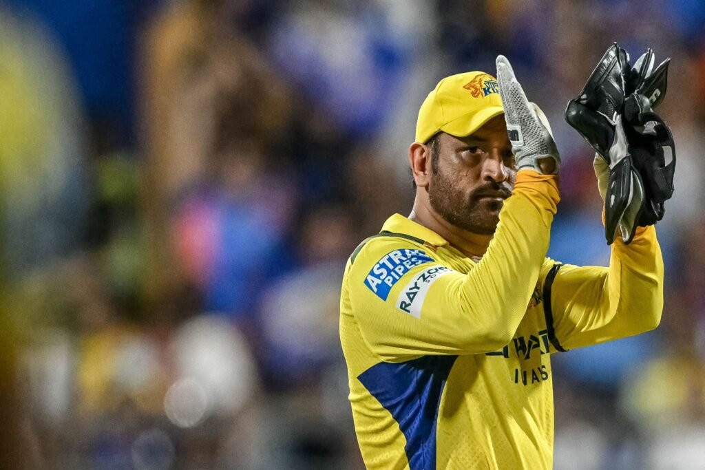 MS Dhoni Retirement? 44 साल के CSK दिग्गज का चेपॉक में भावुक चक्कर, फैंस की आंखें हुई नम